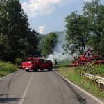 A  fuoco un'auto a Vespia di Castellamonte