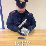 All'alt dei Carabinieri fugge e getta la droga dal finetrino