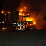 Distrutto da un incendio un autoarticolato del Lidl