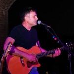 Fabrizio Zanotti in concerto all'ex scaricatore della stazione di Castellamonte 1