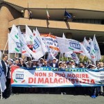 Giustizia sit-in dei lavoratori davanti al Tribunale di Torino