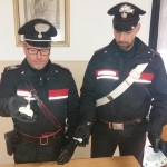 Lancia cocaina dal finestrino dell'auto arrestato