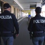 Lo attendono a Ancona ma a causa di un malore non è mai partito da Torino. Anziano salvato dalla Polizia