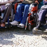 paraplegici, carrozzelle, piedi