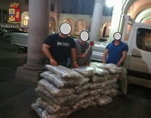 Segnali di fumo la Polizia sequestra 135 kg di marijuana 1