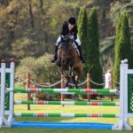 Una ragazza muore schiacciata dal suo caballo