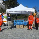 Volontari del Soccorso Ceresole e Noasca e Pubblica Assistenza Sauze d'Oulx per la campagna Fiori d'azzurro