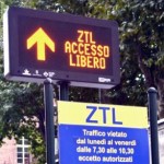 Ztl e strisce blu lunedì tornano a Torino limitazioni e voucher